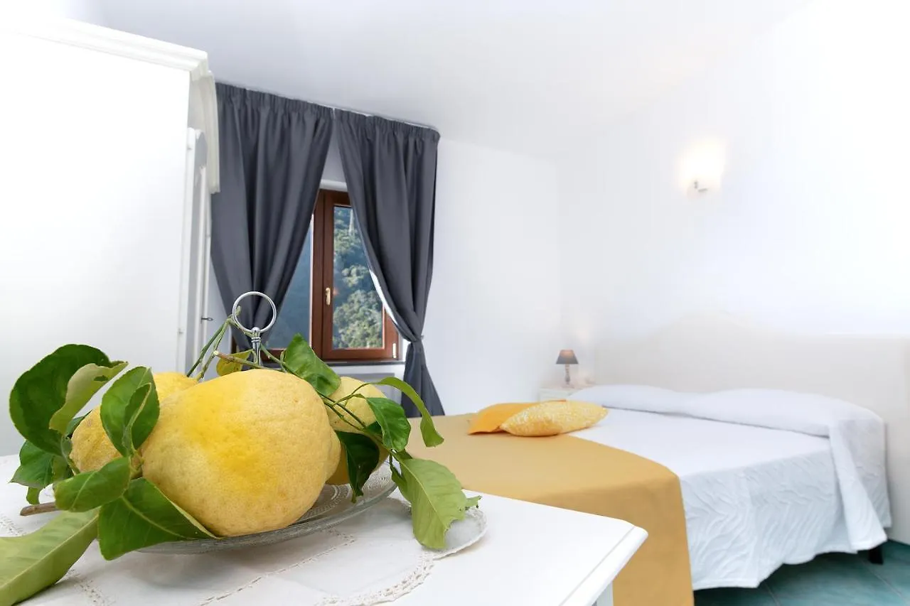 Bed and Breakfast O' Lattariello Amalfi 2*,